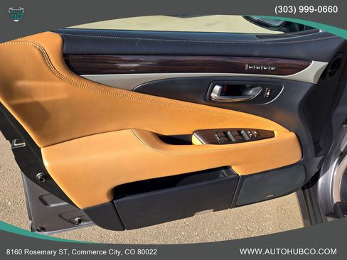 Used 2013 Lexus LS 460 AWD w/ Comfort Pkg image 23