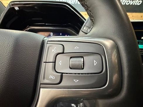 Used 2023 Chevrolet Silverado 1500 LT AWD/4WD image 27
