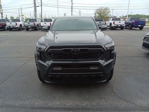 New 2025 Toyota Tacoma TRD Off-Road AWD/4WD image 1