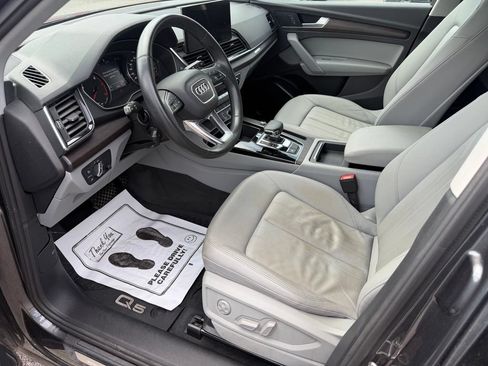 Used 2022 Audi Q5 2.0T Premium w/ Convenience Package AWD/4WD image 14