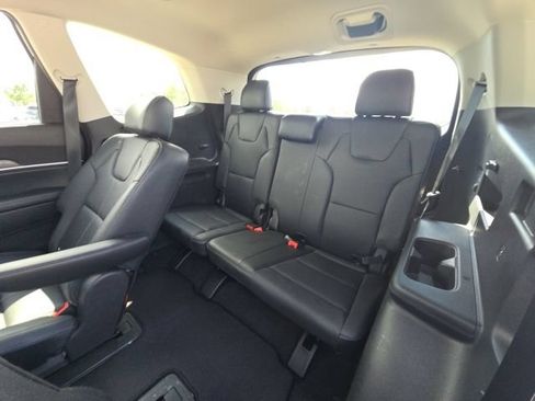 Used 2022 Kia Telluride EX w/ EX Premium Package FWD image 10