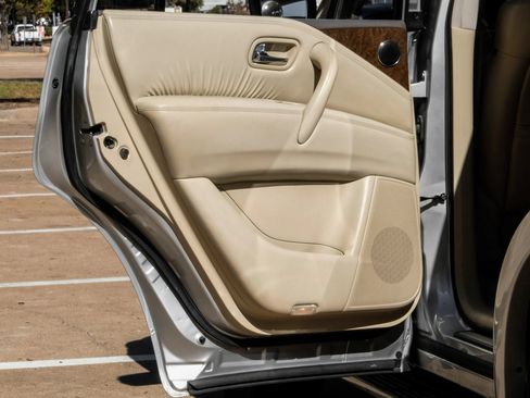Used 2016 INFINITI QX80 2WD w/ Driver's Assistance Package image 48