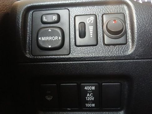 Used 2016 Toyota 4Runner SR5 Premium RWD image 10