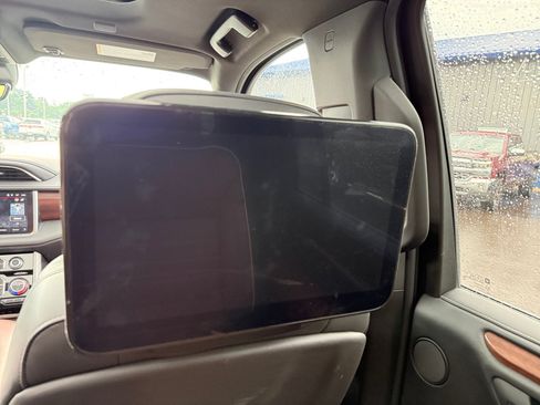Used 2023 GMC Yukon XL Denali Ultimate AWD/4WD image 24
