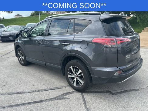 Used 2016 Toyota RAV4 XLE AWD/4WD image 7
