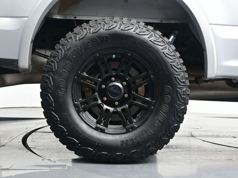 Used 2015 Ford F150 Lariat w/ Equipment Group 501A Mid image 42