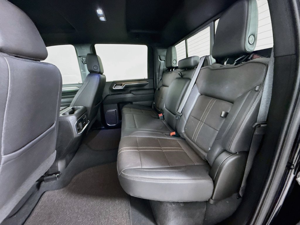 Used 2024 Chevrolet Silverado 2500 High Country w/ High Country Premium Package AWD/4WD image 24