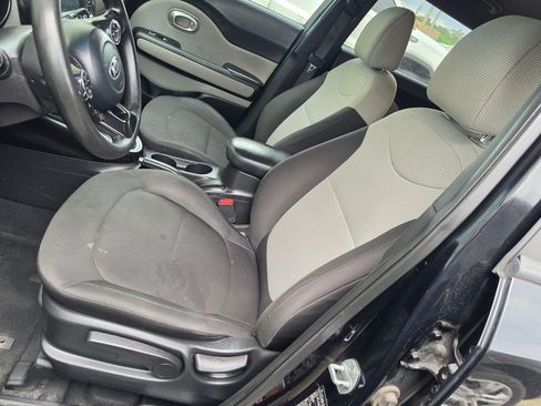 Used 2019 Kia Soul FWD image 6