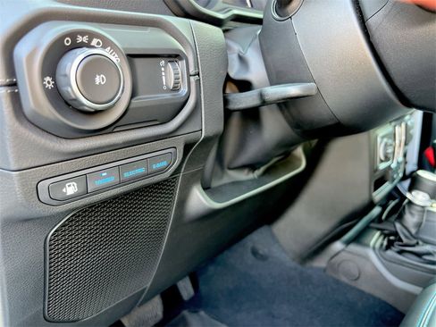 Used 2024 Jeep Wrangler High Altitude image 16