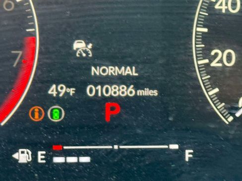 Used 2025 Honda Civic Sport image 25