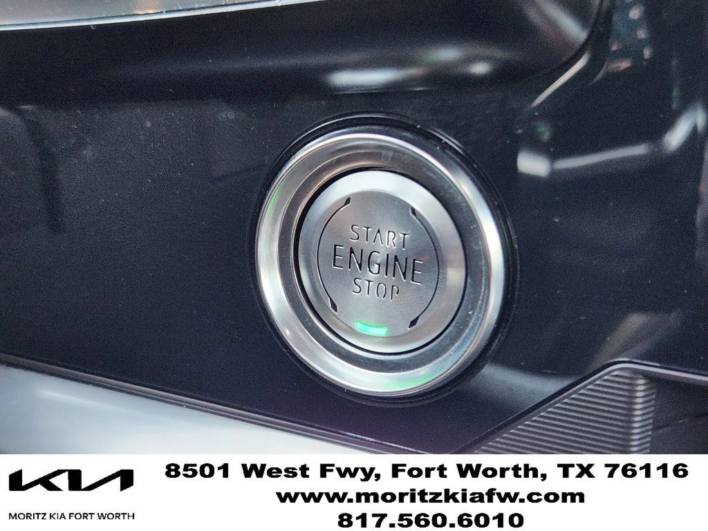 Used 2025 Chevrolet Corvette Stingray Premium Cpe w/ 3LT RWD image 20