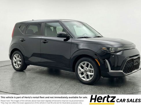 Used 2025 Kia Soul LX w/ LX Technology Package image 1