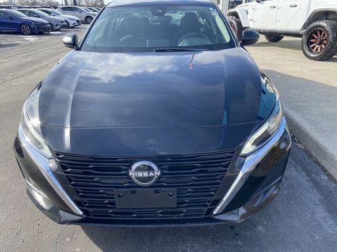 Used 2024 Nissan Altima 2.5 SV image 19