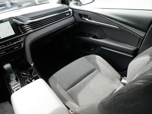 Used 2026 Toyota Camry LE FWD image 11