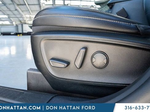 Used 2020 Ford Escape Titanium image 18