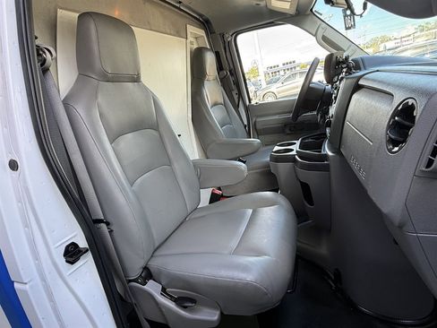Used 2023 Ford E-350 and Econoline 350 Super Duty w/ Power Windows & Locks Group image 24