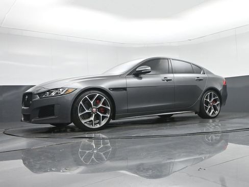 Used 2019 Jaguar XE S image 54