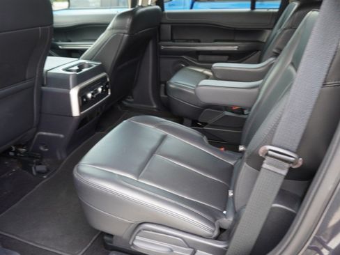 Used 2022 Ford Expedition XLT RWD image 10