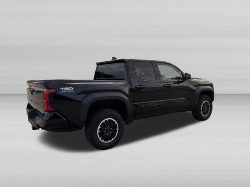 Used 2025 Toyota Tacoma TRD Off-Road AWD/4WD image 5