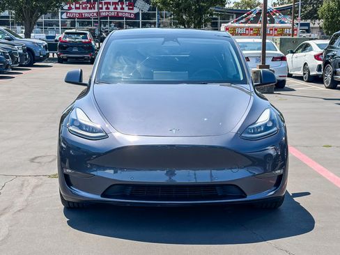 Used 2022 Tesla Model Y Performance AWD/4WD image 6