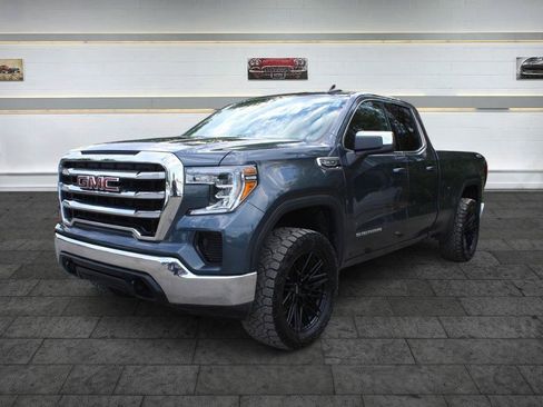 Used 2020 GMC Sierra 1500 SLE w/ Remote Start Package AWD/4WD image 3