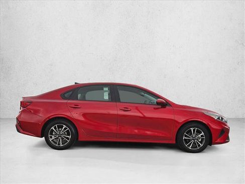 Used 2024 Kia Forte LXS FWD image 4