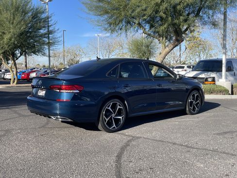 Used 2020 Volkswagen Passat 2.0T R-Line image 4