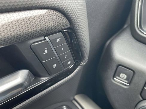 New 2026 Chevrolet Silverado 2500 ZR2 image 19