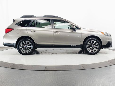 Used 2017 Subaru Outback 2.5i Limited AWD/4WD image 13