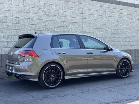 Used 2017 Volkswagen Golf 4-Door AWD/4WD image 16