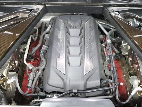 Used 2021 Chevrolet Corvette Stingray Premium Cpe w/ Z51 Performance Package RWD image 12
