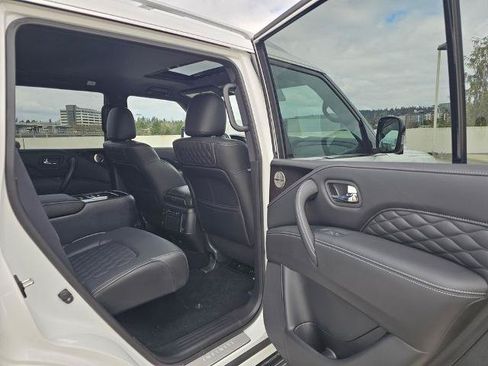 Certified 2024 INFINITI QX80 Sensory AWD/4WD image 11