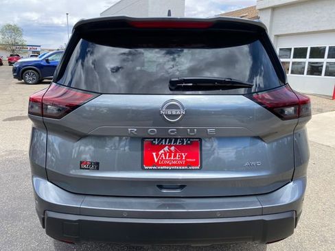 Certified 2025 Nissan Rogue SV AWD/4WD image 4