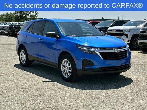 Certified 2024 Chevrolet Equinox LS w/ LS Convenience Package FWD image 8
