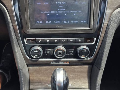 Used 2017 Volkswagen Passat 1.8T SE FWD image 15