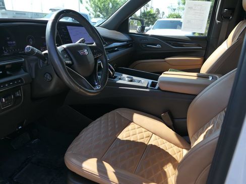Used 2022 Cadillac Escalade Sport w/ Touring Package AWD/4WD image 12