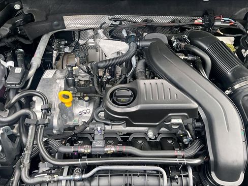New 2026 Volkswagen Taos SE FWD image 17