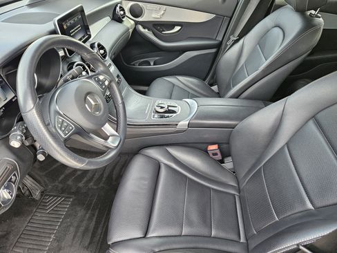 Used 2019 Mercedes-Benz GLC 300 image 13