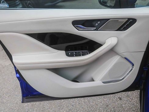 Used 2020 Jaguar I-PACE SE image 19