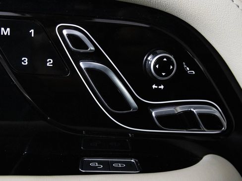 Used 2019 Land Rover Range Rover HSE image 20