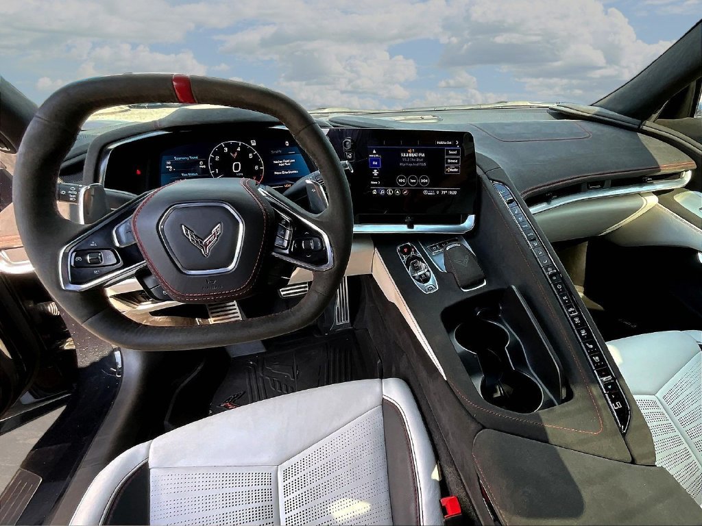 Used 2023 Chevrolet Corvette Stingray Premium Conv RWD image 7