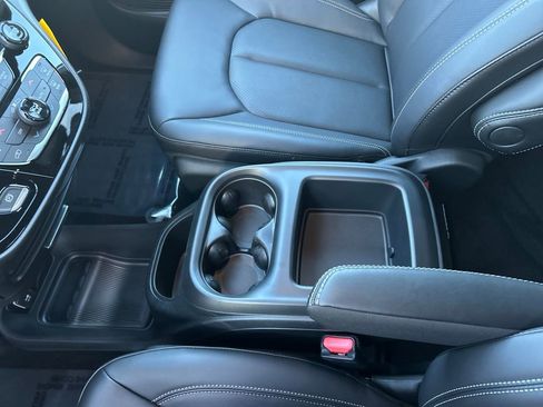 New 2026 Chrysler Voyager LX image 19