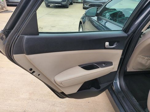 Used 2016 Kia Optima LX image 13