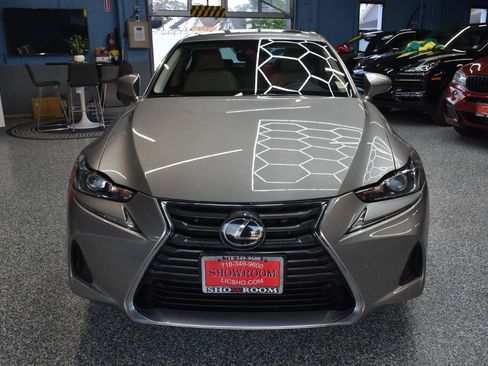 Used 2018 Lexus IS 300 AWD image 13