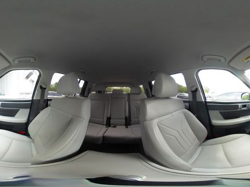 Used 2025 Hyundai Santa Fe SEL AWD/4WD image 44