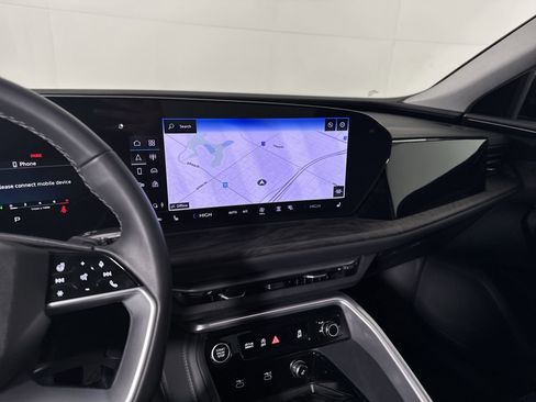 Used 2025 Audi Q5 Premium Plus w/ Premium Plus image 11