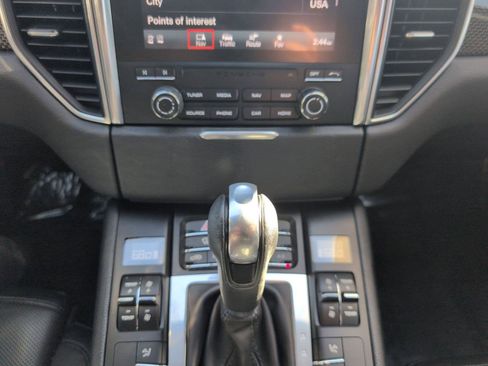 Used 2018 Porsche Macan GTS image 14