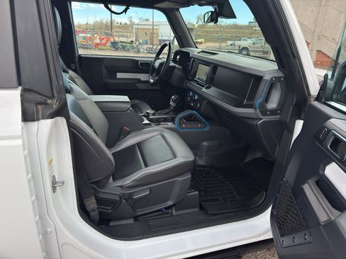 Used 2023 Ford Bronco Black Diamond w/ Sasquatch Package image 10