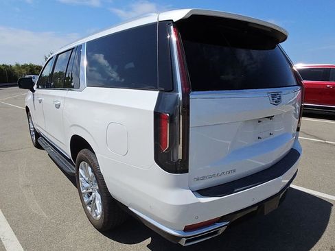 Used 2021 Cadillac Escalade ESV Premium Luxury w/ LPO, Radiant Package AWD/4WD image 9