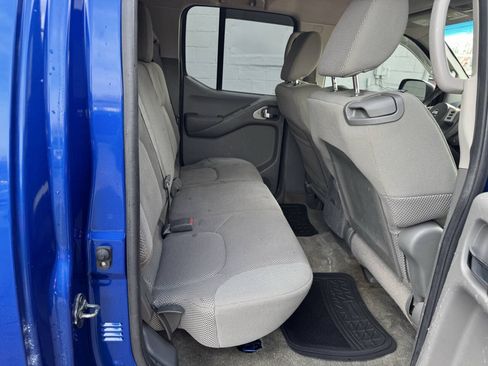 Used 2013 Nissan Frontier SV AWD/4WD image 20